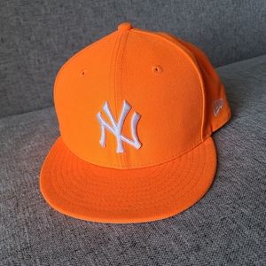 NY fitted hat